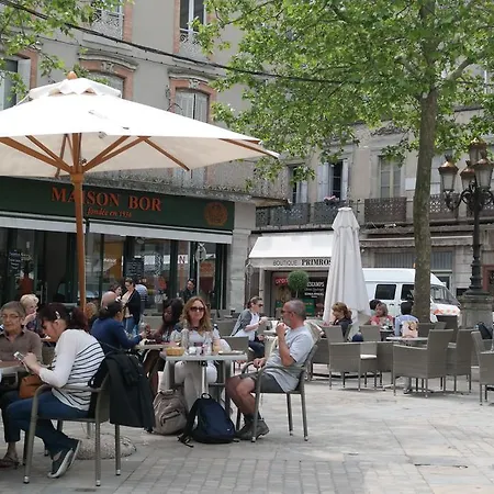 Apartment Penthouse Overlooking Place Carnot *