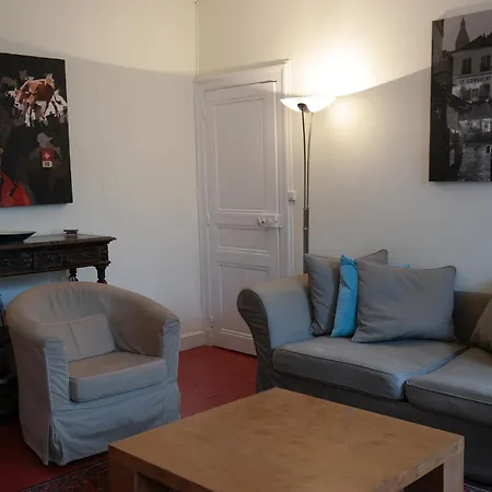 Penthouse Overlooking Place Carnot Carcassonne