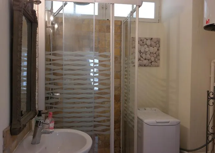 Penthouse Overlooking Place Carnot