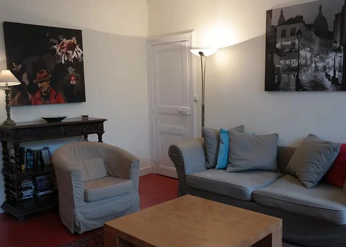 Penthouse Overlooking Place Carnot Carcassonne